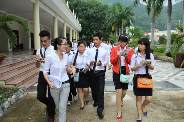 Kiến tập: Sinh viên trường Việt Giao tự tin và gần nhau hơn