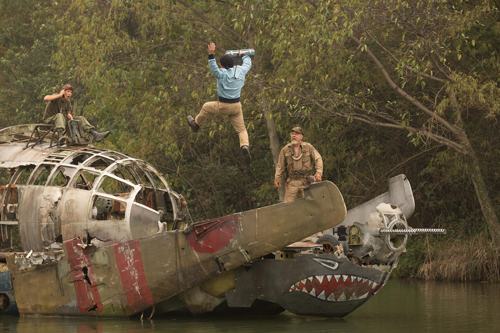 Đoàn Kong: Skull Island từng gặp rắn hổ mang ở trường quay Ninh Bình