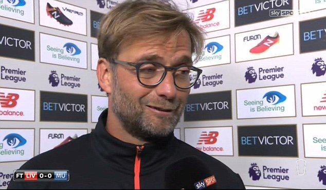 Klopp: “MU đổ bê tông thế thì Liverpool chịu rồi”