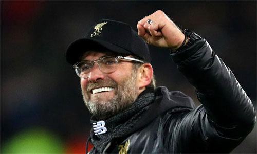 Klopp vượt hai huyền thoại HLV Liverpool về tốc độ chiến thắng