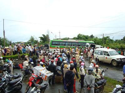 Kon Tum: Tai nạn kinh hoàng làm 3 người chết, 18 người bị thương