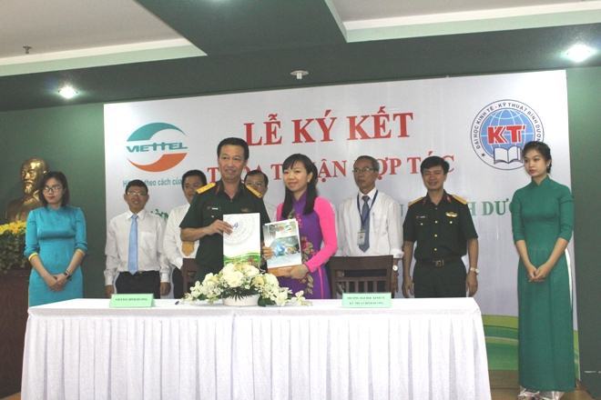 ĐH Kinh tế Kỹ thuật Bình Dương và Viettel Bình Dương ký kết thỏa thuận hợp tác