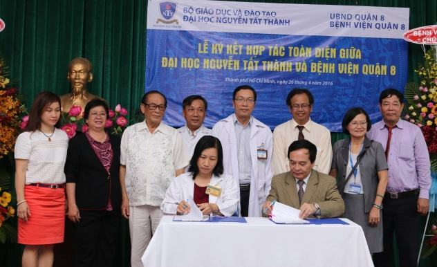 Trường ĐH Nguyễn Tất Thành kí kết toàn diện với bệnh viện Q.8