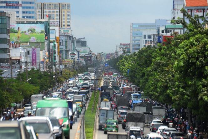 Lại kẹt xe kinh hoàng cửa ngõ sân bay Tân Sơn Nhất 