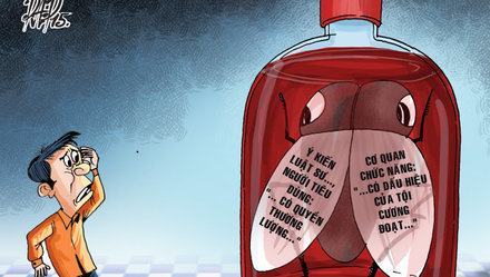 Lại phát hiện 79 chai trà thảo mộc Dr Thanh có cặn lơ lửng