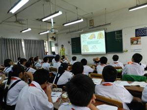 Làm “mềm” các môn học “cứng” bằng CNTT