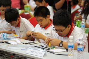 Làm tai nghe từ vật liệu tái chế