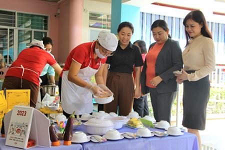 Lần đầu tiên 19 trường mầm non tranh tài nấu “món ngon cho trẻ”