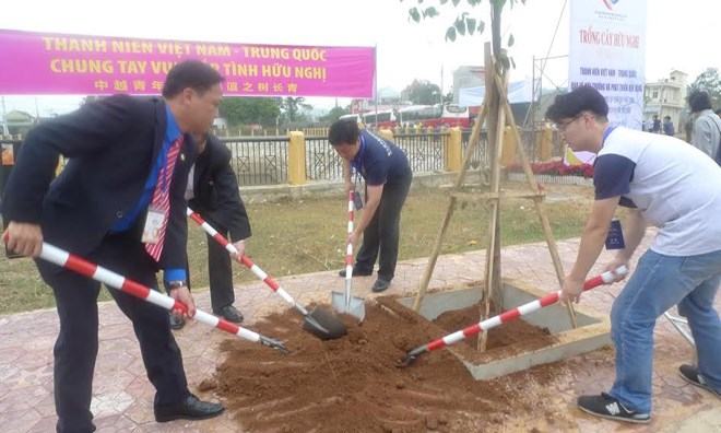Lạng Sơn: Tuổi trẻ Việt- Trung chung tay bảo vệ môi trường