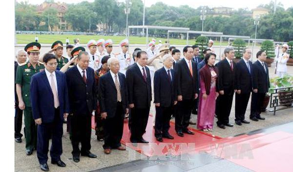 Lãnh đạo Đảng, Nhà nước vào Lăng viếng Chủ tịch Hồ Chí Minh nhân kỷ niệm 126 năm ngày sinh của Người