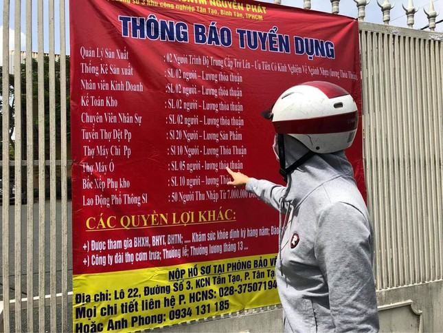 Lao động ngược dòng trở lại nhà máy ảnh 1