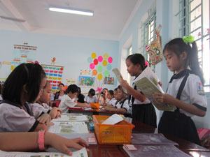 “Lấy học sinh làm chủ đạo”