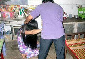 Lấy phải chồng vũ phu