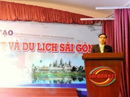 Lễ Bế giảng và trao chứng chỉ Nghiệp vụ du lịch cho 51 học viên là cán bộ du lịch Vương quốc Campuchia.