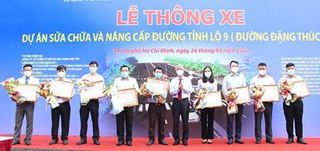 Chính thức thông xe đường Đặng Thúc Vịnh