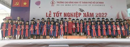 Gần 1900 cử nhân ngành kinh tế tốt nghiệp ra trường