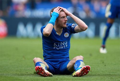 Leicester là đội bảo vệ Ngoại hạng Anh khởi đầu tệ thứ hai trong lịch sử
