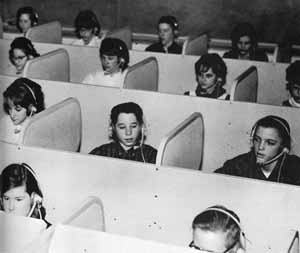 Lịch sử phát triển của phòng thực hành ngôn ngữ