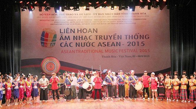 Liên hoan âm nhạc truyền thống các nước ASEAN 2015