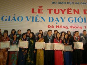 Liên hoan giáo viên dạy giỏi tiểu học