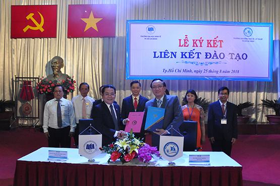 HOTEC và UEH ký kết hợp tác đào tạo