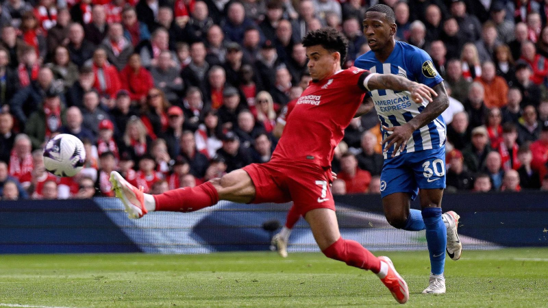 Liverpool 2-1 Brighton: Mo Salah ghi bàn ấn định chiến thắng khi Quỷ đỏ lội ngược dòng