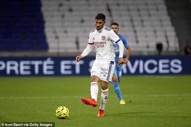 Lỡ cơ hội sang Arsenal, Aouar phản ứng bất ngờ