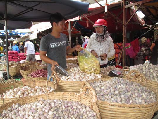 
Tỏi Trung Quốc tràn ngập thị trường trong nước Ảnh: Ngọc Ánh
