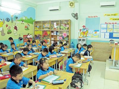 Loạn thu phí ở trường học: Phụ huynh làm khổ… phụ huynh