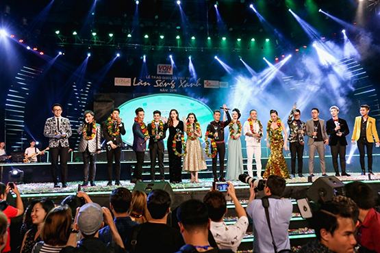 “Loạn” giải thưởng âm nhạc!