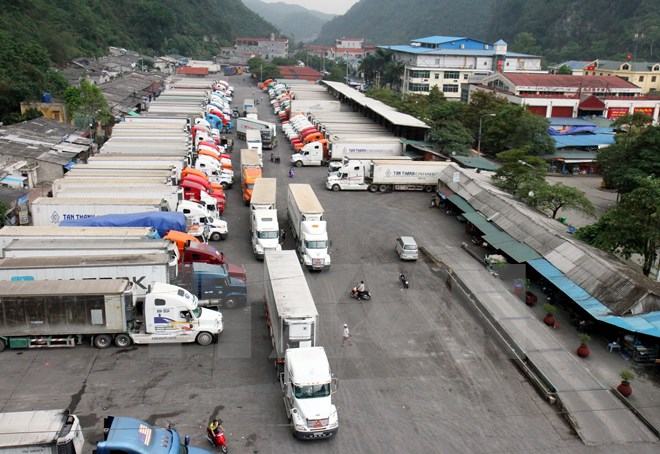 Loay hoay giải “bài toán” ùn tắc nông sản ở cửa khẩu Tân Thanh