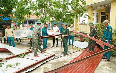 Thừa Thiên Huế: Đã khắc phục xong hậu quả dông lốc tại Trường TH Phú Lương 1