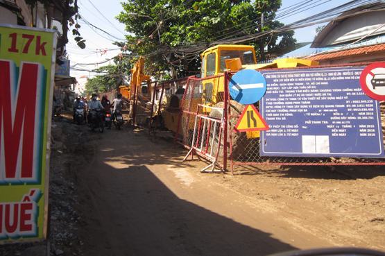 Khổ vì công trình