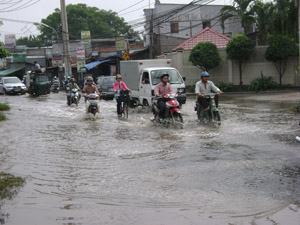 “Lội sông” đi học