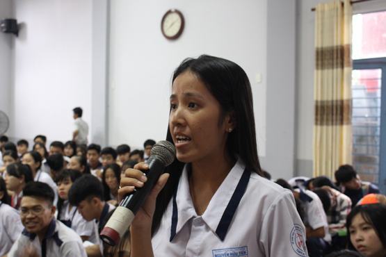 Lo lắng vì hình thức thi khác trước