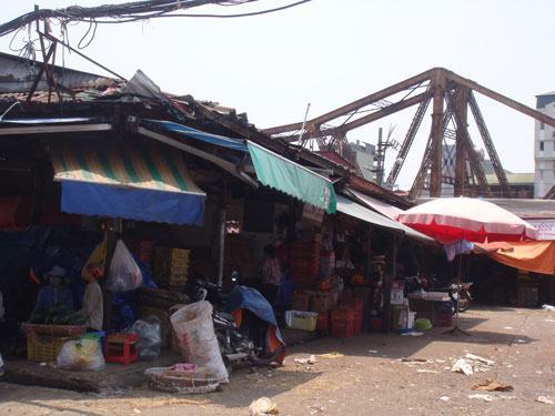 Chợ Long Biên: sẽ chỉ là ký ức?