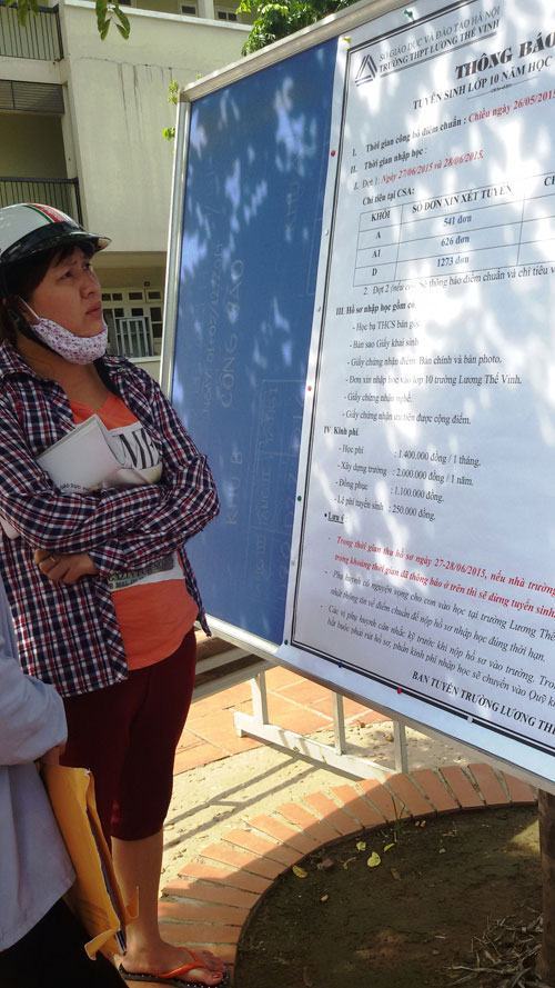 Tuyển sinh lớp 10 tại Hà Nội: Căng thẳng cuộc đua nguyện vọng 2