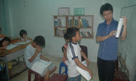 Lớp của học trò vé số, ve chai