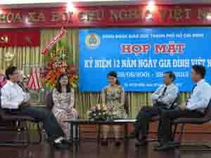 Lửa yêu thương vẫn cháy