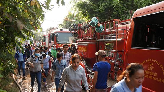 “Bà hỏa” thiêu rụi 2.000m2 xưởng may