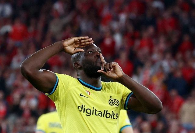 Lukaku ghi bàn, Inter Milan bước 1 chân vào bán kết Champions League