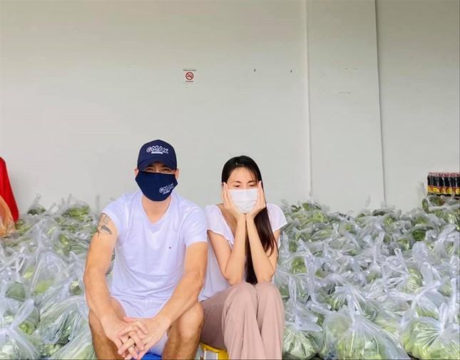 Lùm xùm nghệ sĩ sao kê từ thiện: Trách nhiệm với công chúng ảnh 1