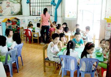 Lương thấp, khó trụ với nghề