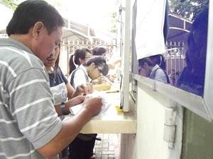 Luyện thi vào lớp 10 tại TP.HCM: Căng thẳng hơn ôn thi ĐH