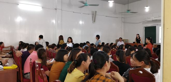 Hàng nghìn giáo viên Quảng Ninh đổ xô đi ôn, thi chứng chỉ tiếng Anh chuẩn quốc tế  /// Ảnh: Lã Nghĩa Hiếu