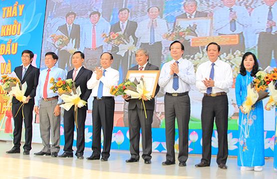 Trường THPT Mạc Đĩnh Chi kỷ niệm 60 năm thành lập