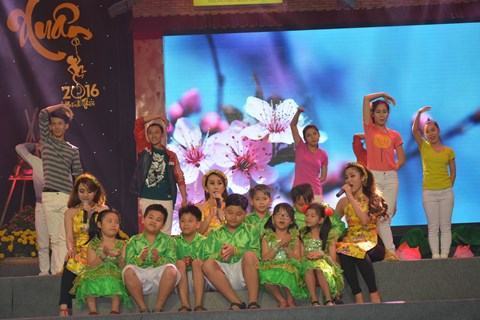 Mái ấm gia đình Việt cho gần 2000 trẻ em khó khăn