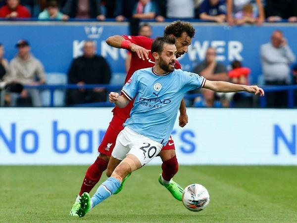 Man City bác bỏ tin đồn đồng ý bán Silva cho Barca