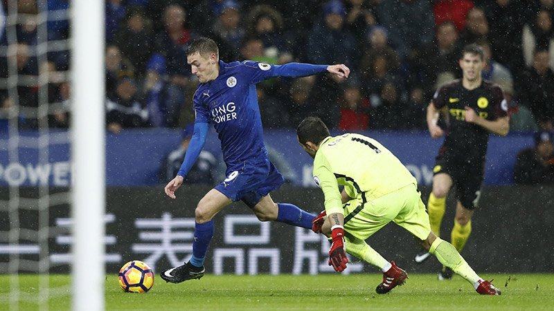 Man City: Mớ hỗn độn của triết lý Pep