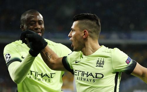 Man City thắng đậm lượt đi, đặt một chân vào tứ kết